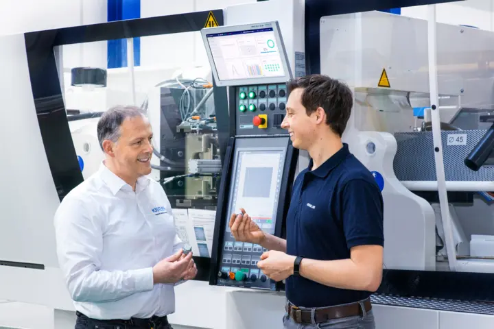 Christoph Merhold, Engineer and Key Account Manager for Medical Devices (right) assesses the good working relationship with Peter Jost, Sales Engineer Plastics at Kistler (left)