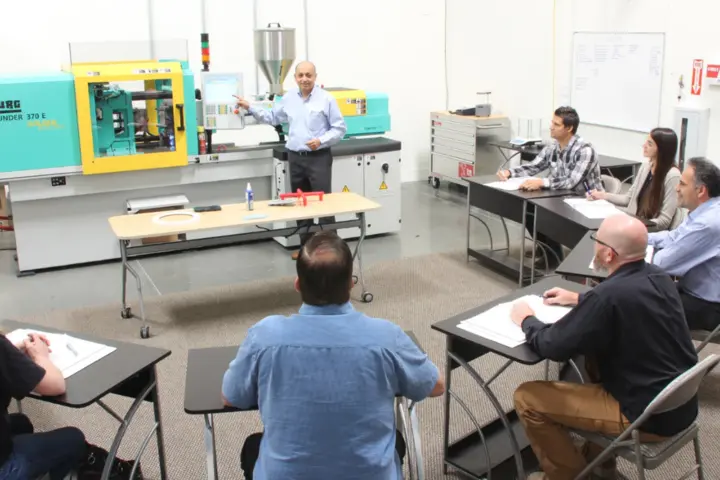Kistler and FimmTech partner on injection molding education with hands-on training using Kistler pressure sensors and systems