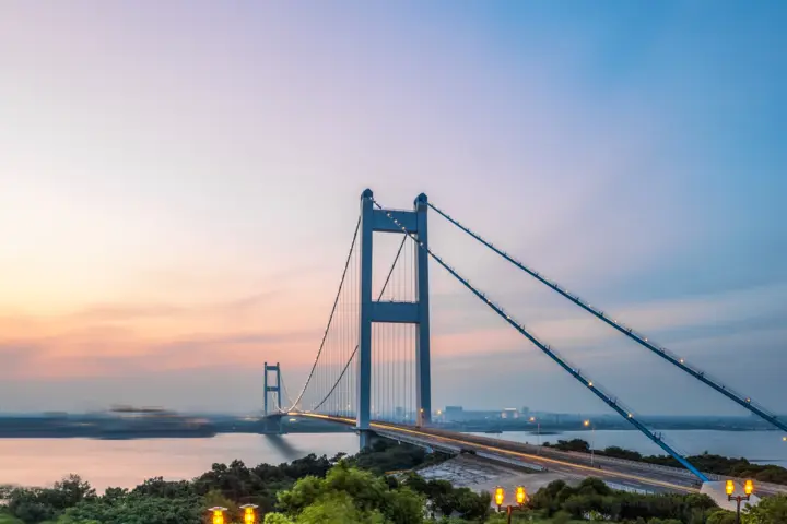 Structural Health Monitoring of bridges: more than a 100 of our K-Beam accelerometers are installed at the Runyang bridge.