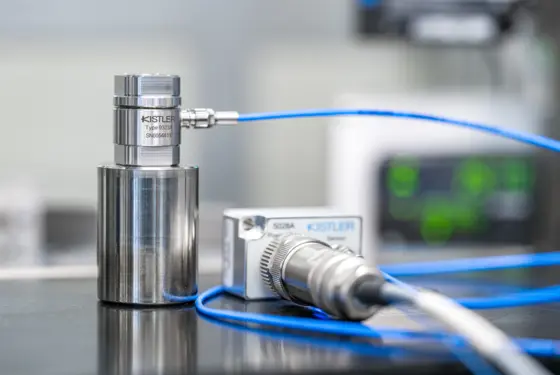 The 9395A piezoelectric force measuring chain with IO-Link The new 9395A piezoelectric force measuring chain with IO-Link is a plug-and-play solution for industrial manufacturing.