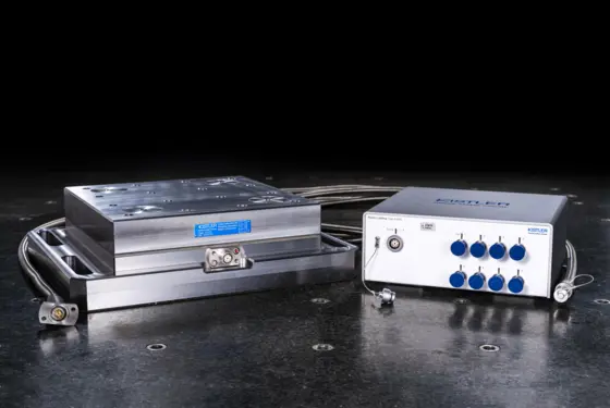 Das Dynamometer 9255C von Kistler (links) wird durch den Ladungsverstärker LabAmp 5167A inkl. DAQ ergänzt.