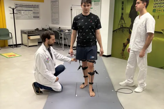 Gait analysis at the ONCE University School of Physiotherapy Gait analysis at the ONCE University School of Physiotherapy is supported by a Kistler force plate.