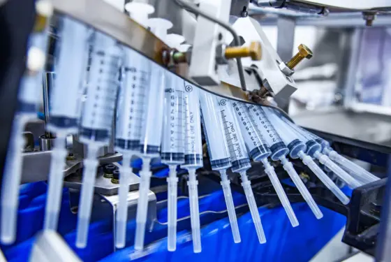 Production processes for medical devices such as syringes benefits from process monitoring for highest quality.