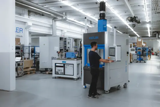 The Smart Single Station (SST) 2nd Generation servo press single workstation ensures seamless workflows.