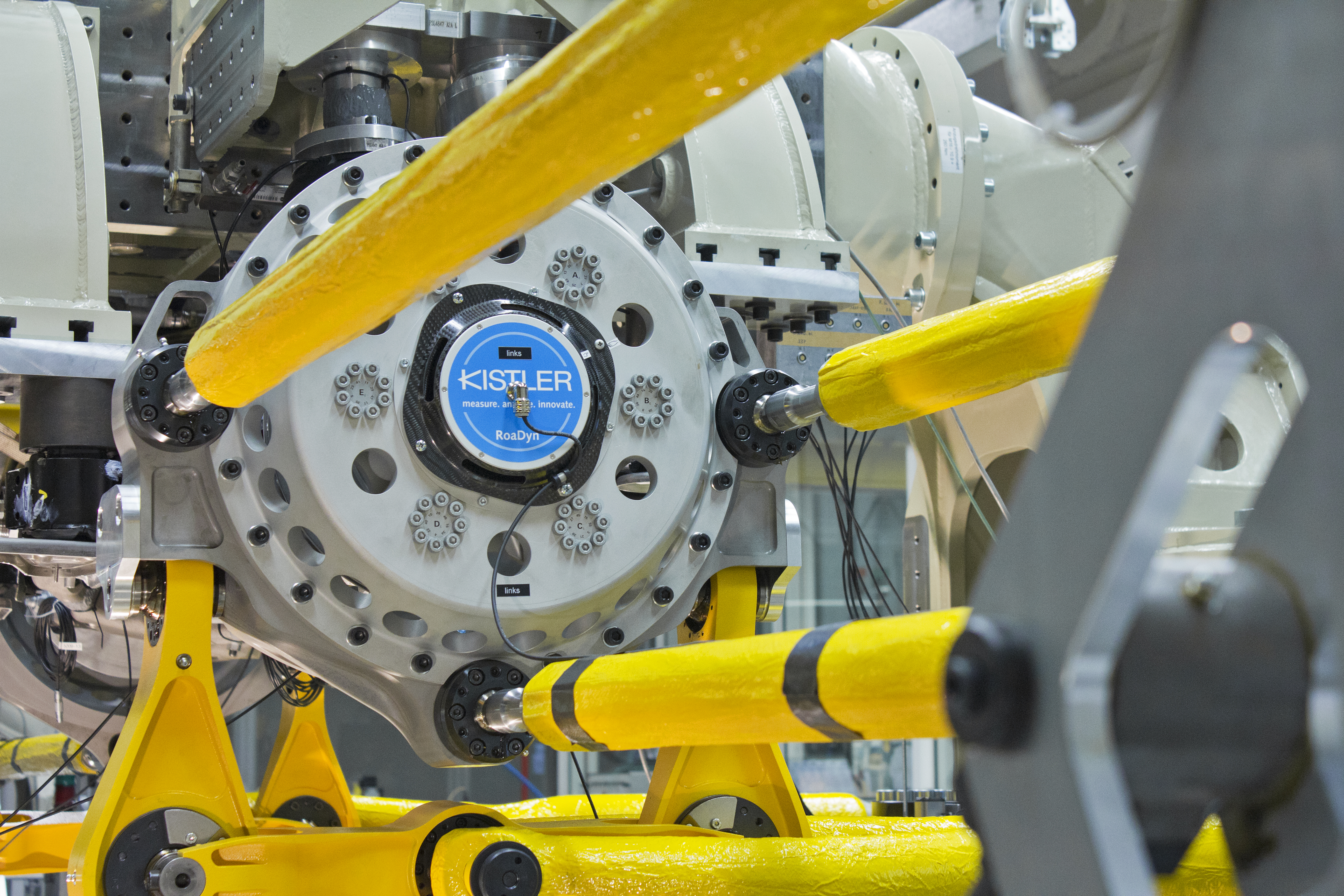 Vehicle durability: rely on RoaDyn wheel force transducers RoaDyn wheel force transducers from Kistler support vehicle development in the area of vehicle durability measurement.