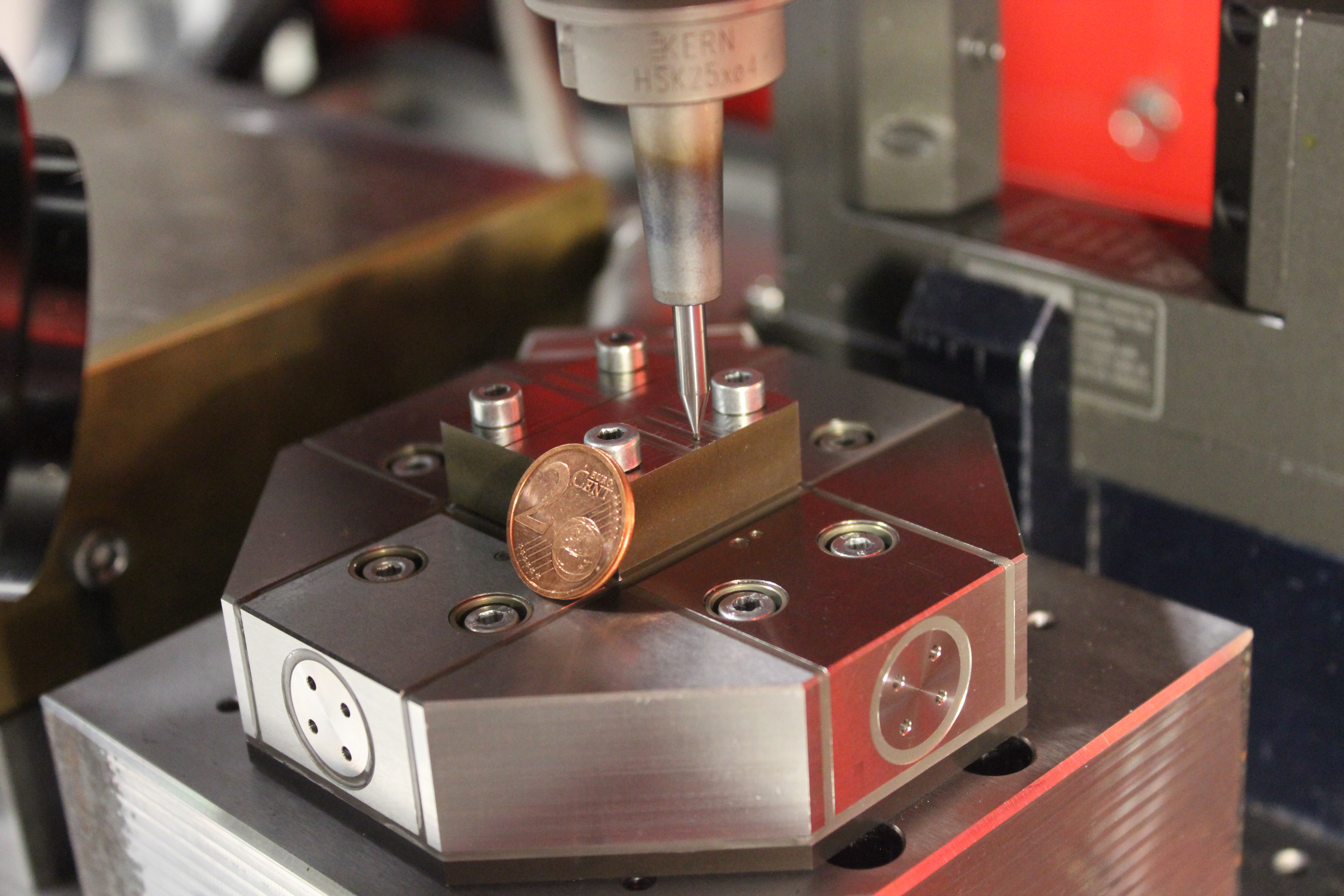 Mikrozerspanung neue Maßstäbe Mikrozerspanung neue Maßstäbe