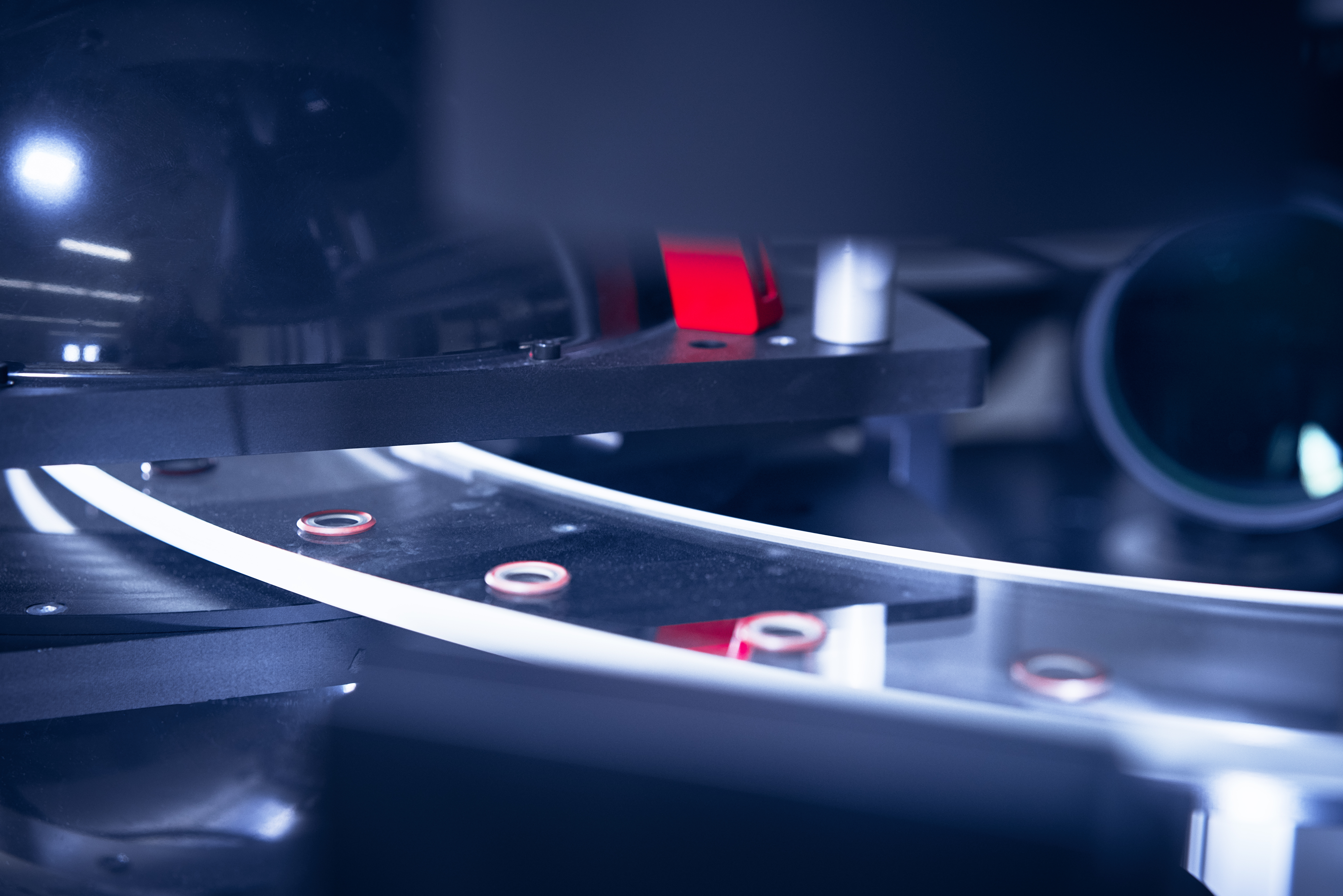 Rotary indexing testing and sorting machines of the Kistler KVC 820 series are ideally suited for complex inspection tasks.