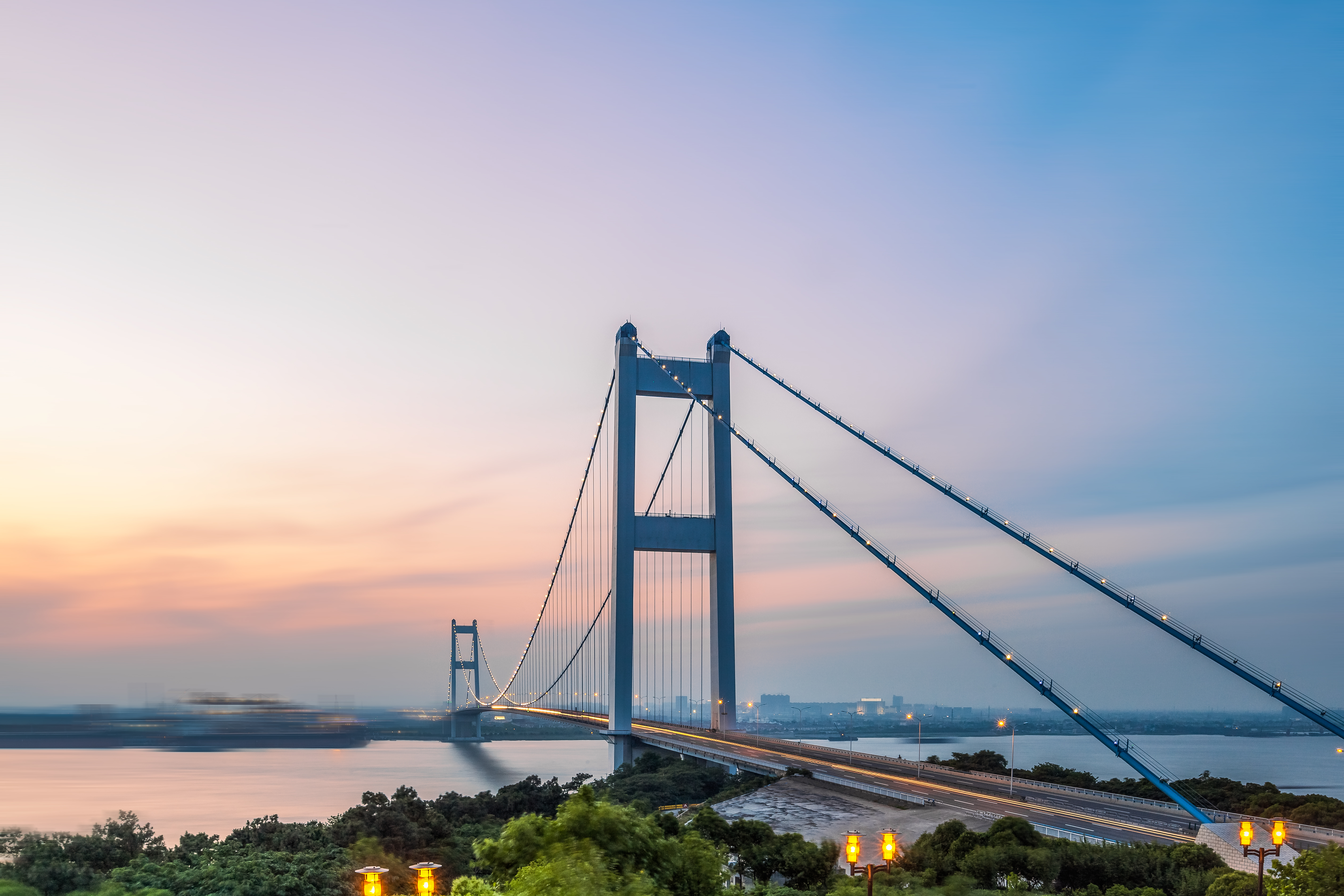 Structural Health Monitoring of bridges: Runyang bridge Structural Health Monitoring of bridges: more than a 100 of our K-Beam accelerometers are installed at the Runyang bridge.