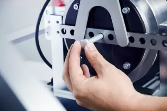 Benefit from advanced testing of screws, bolts, nuts and securing elements – according to standards as well as customer-specific.